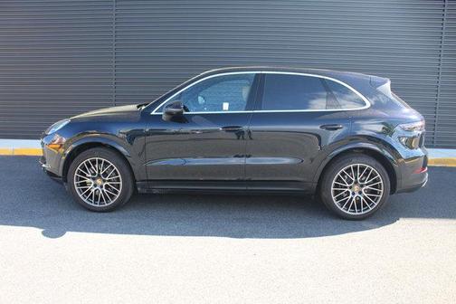 2023 Porsche Cayenne AWD