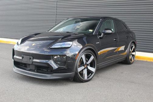 2024 Porsche Macan Base