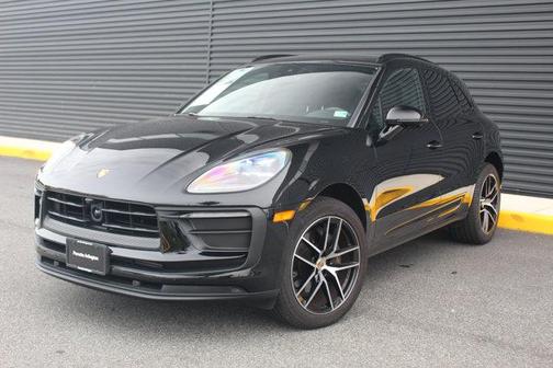 2025 Porsche Macan AWD