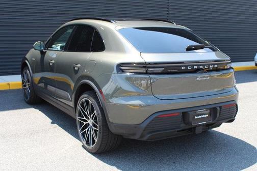 2024 Porsche Macan 4