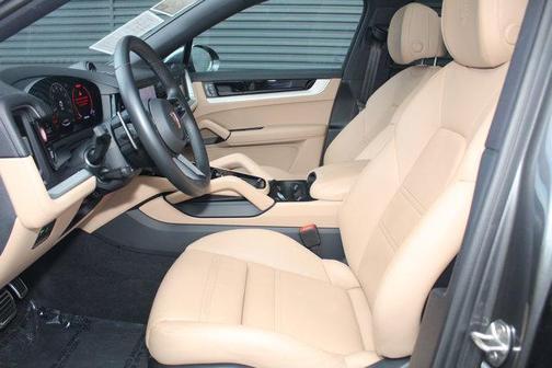 2024 Porsche Cayenne S