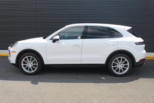 2024 Porsche Cayenne AWD
