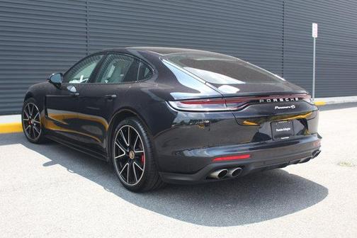 2022 Porsche Panamera 4S