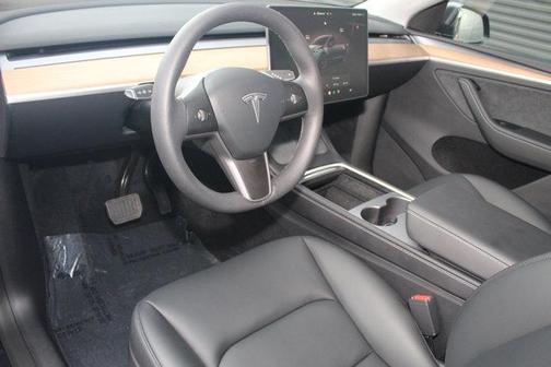 2025 Tesla Model Y Long Range Dual Motor All-Wheel Drive