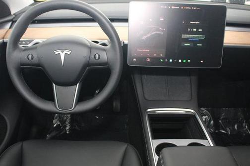 2025 Tesla Model Y Long Range Dual Motor All-Wheel Drive