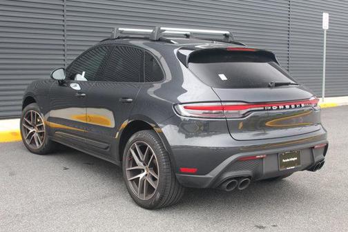 2022 Porsche Macan AWD
