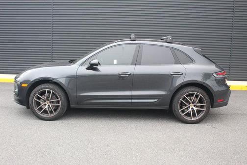 2022 Porsche Macan AWD