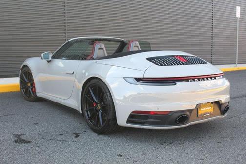 2020 Porsche 911 Carrera 4S Cabriolet