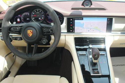 2022 Porsche Panamera GTS