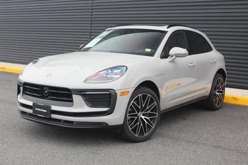 2025 Porsche Macan AWD