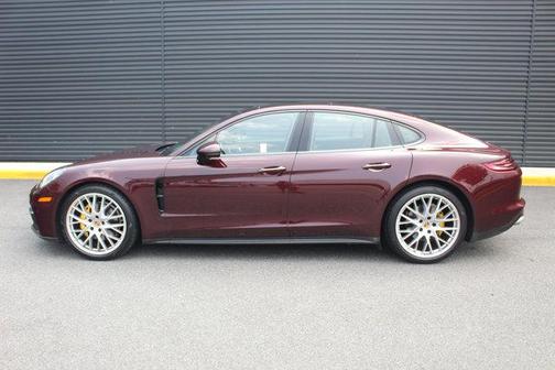 2018 Porsche Panamera 4
