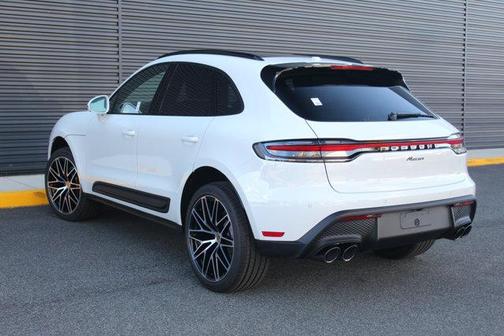 2026 Porsche Macan AWD