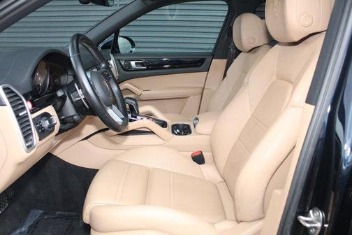 2021 Porsche Cayenne AWD
