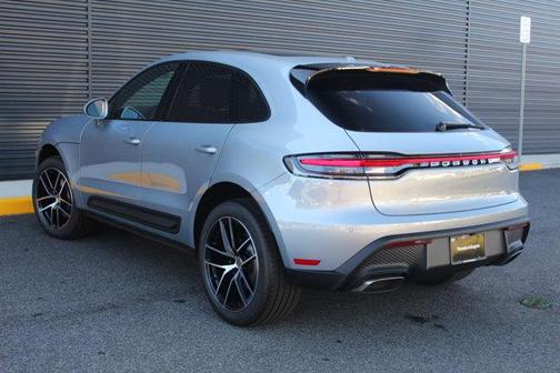 2026 Porsche Macan AWD