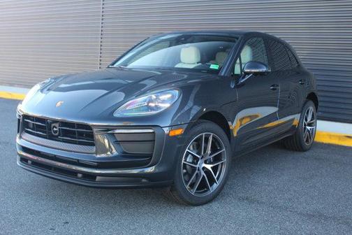 2026 Porsche Macan AWD