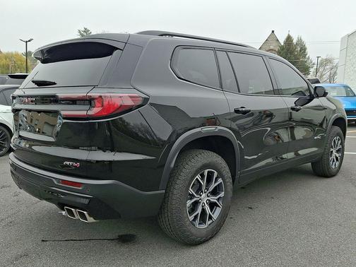 2025 GMC Acadia AWD AT4