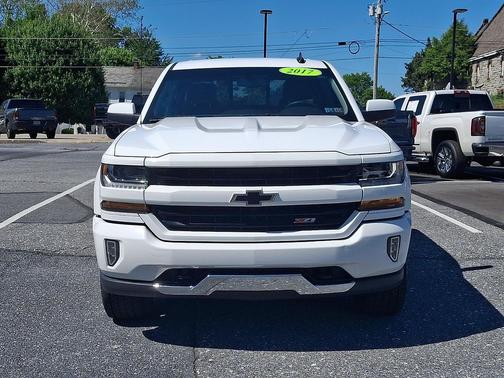 Summit White 2017 Chevrolet Silverado 1500 2LT