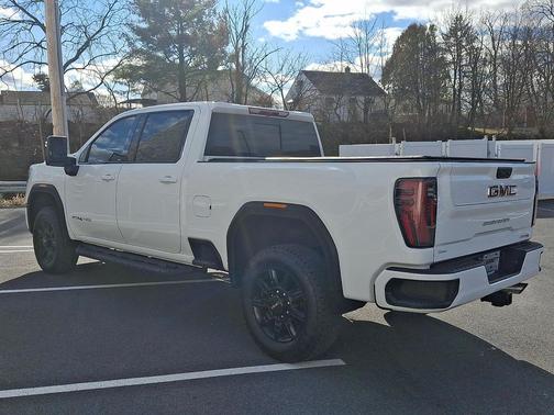 2025 GMC Sierra 2500 AT4