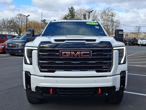 2025 GMC Sierra 2500 AT4