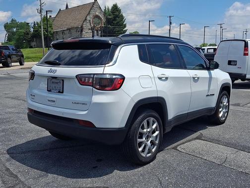 Bright White Clearcoat 2025 Jeep Compass Limited