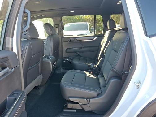 2026 GMC Acadia AWD Elevation