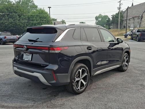 deep black pearl - 2T2T 2026 Volkswagen Tiguan 2.0T SE