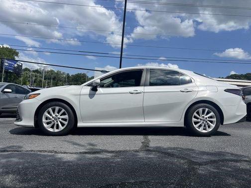 Ice Cap 2024 Toyota Camry LE