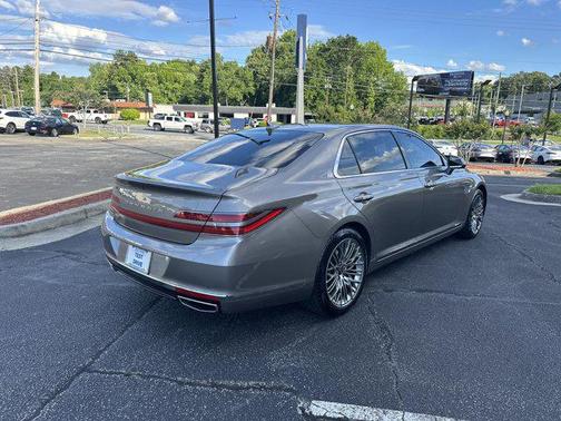 2022 Genesis G90 Premium