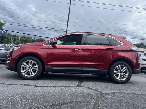 Ruby Red Metallic Tinted Clearcoat 2017 Ford Edge SEL