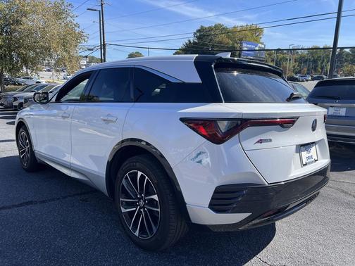 Snowfall Pearl 2024 Acura ZDX w/A-Spec Package