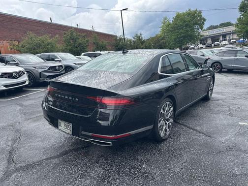 Vik Black 2023 Genesis G90 e-SC