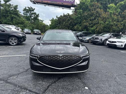 Vik Black 2023 Genesis G90 e-SC