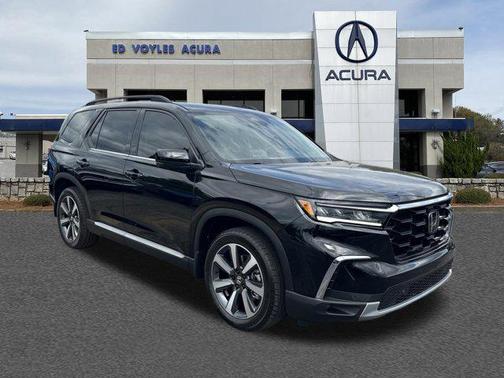 Crystal Black Pearl 2023 Honda Pilot Touring 8-Passenger