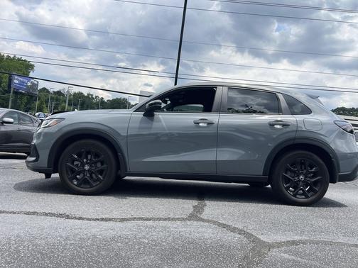 Urban Gray Pearl 2024 Honda HR-V Sport