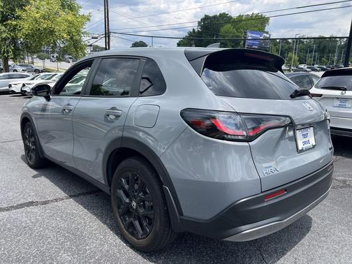 Urban Gray Pearl 2024 Honda HR-V Sport