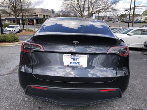 2025 Tesla Model Y Long Range