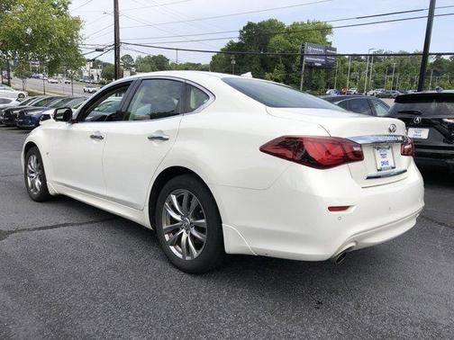 2015 INFINITI Q70 3.7