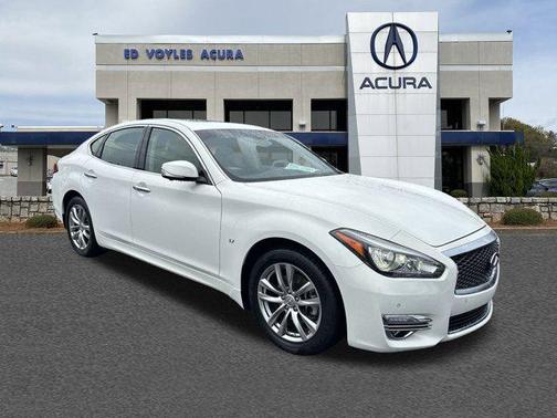 2015 INFINITI Q70 3.7