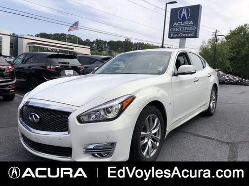 2015 INFINITI Q70 3.7