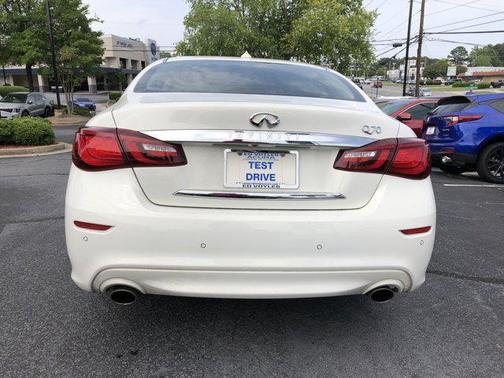 2015 INFINITI Q70 3.7