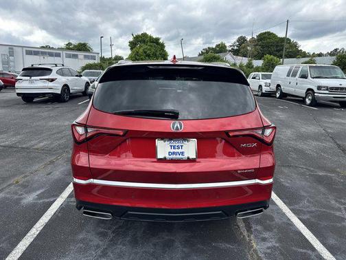 Performance Red Pearl 2023 Acura MDX w/Advance Package