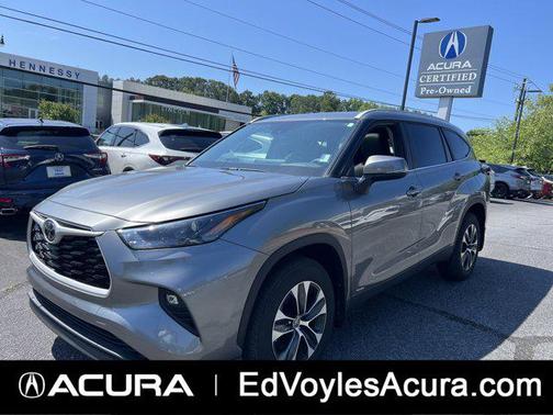 Heavy Metal 2025 Toyota Highlander Hybrid XLE