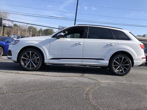 2021 Audi Q7 55 Premium Plus