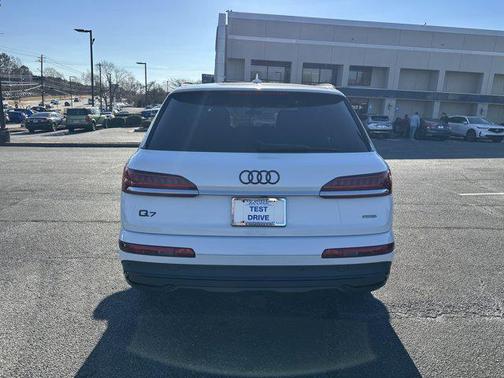 2021 Audi Q7 55 Premium Plus