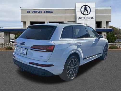2021 Audi Q7 55 Premium Plus