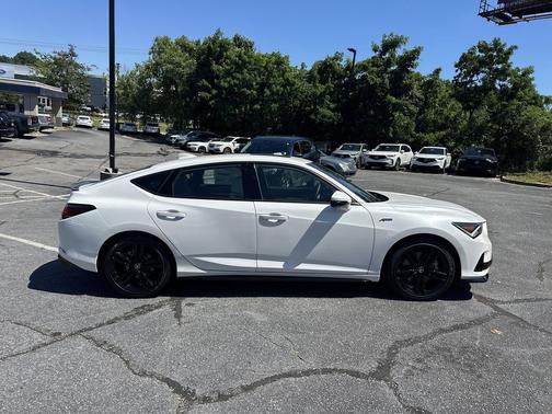 Platinum White Pearl 2026 Acura Integra w/A-Spec Technology Package