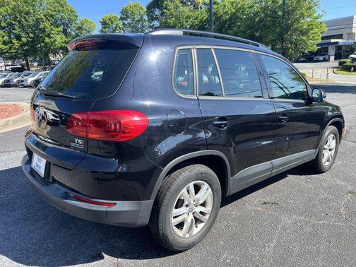 Deep Black Pearl 2016 Volkswagen Tiguan S