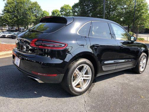 2017 Porsche Macan Base