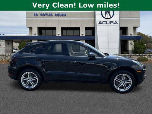 2017 Porsche Macan Base