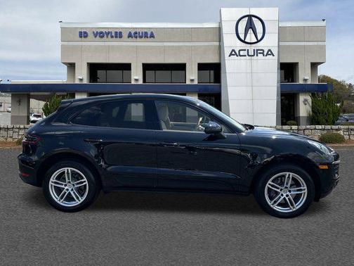 2017 Porsche Macan Base